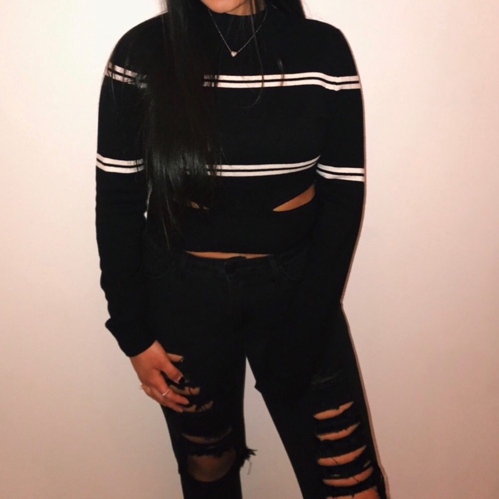 striped slitted long sleeve